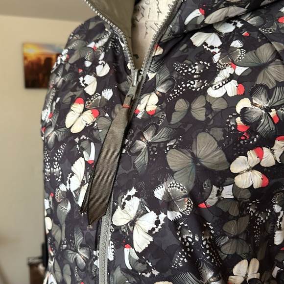 Reversible Lululemon Vest - Med - Picture 7 of 7